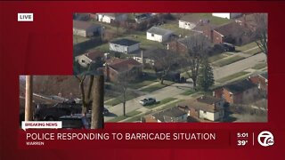 Police responding to barricade situation in Warren