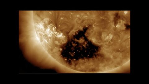 Big Coronal Hole, Sunspots, Magnetic Impact | S0 News Mar.20.2023