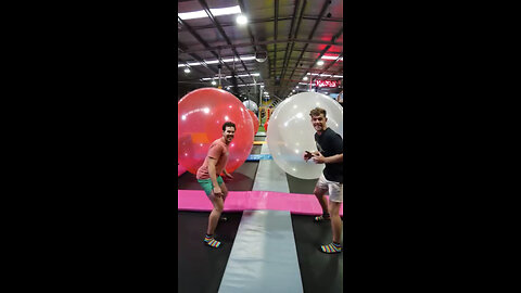 CRAZY BALLOON OBSTACLE COURSE | 🤪🎈💯