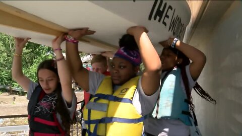 How dozens of Milwaukee kids built three row boats in 5 days