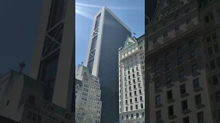 Outside the Apple Store on 5th Avenue in New York City 2021.