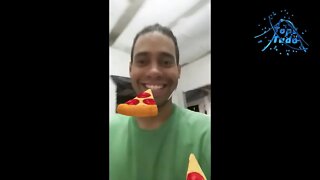Comendo Umas Pizza
