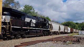 RailPros Crossing work and Norfolk Southern 11Z at Hudson Pa. Sept. 8 2022 #NS11Z #RailPros #Trains