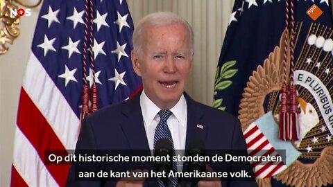 Biden zet handtekening onder wet die 750 miljard vrijmaakt voor onder meer klimaat