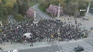 Hundreds of Pro Palestinian protestors gather outside corrupt Chuck Schumer's home.