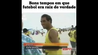 FUTEBOL RAIZ...😂😂😅