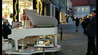 My heart will go on......played by street musicians in Goslar.