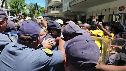 Watch: DA March to Constitution House is Cape Town in Protest of 18.65% Electricity