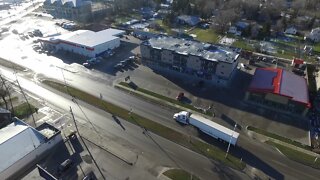 TRUCKER RUDI Penner Leaving the yard Flying the phantom 3 4k Drone