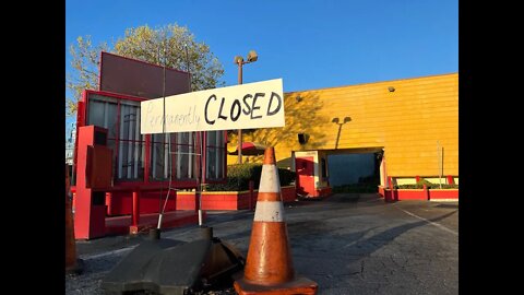 Iconic Santa Monica Wienerschnitzel Permanently Closed