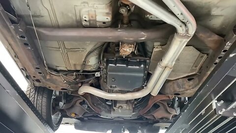 1984 Cadillac Fleetwood Brougham under carriage