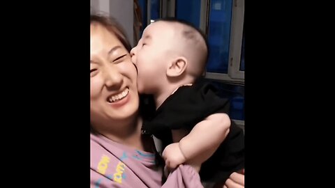 Cute baby kissing her mother's cheek ❤️❤️❤️ #