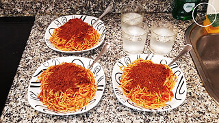 spaghetti with tomato sauce and toasted breadcrumbs · dialectical veganism of spring +10ME 006