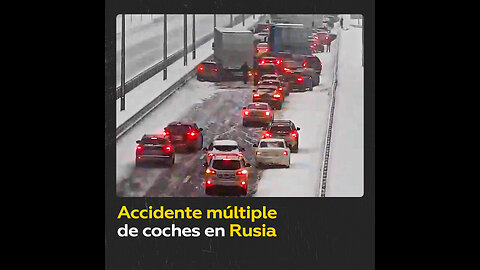 Choque múltiple de 50 coches en Rusia