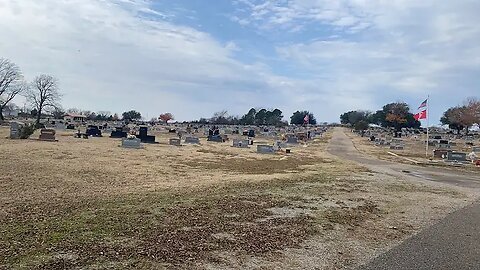 "Highland Cemetery Sunday Stroll, LIVE! Durant, Oklahoma" (4Dec2022) Fascinating Graveyard
