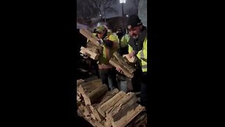 Disgraced Ottawa Police Steal Firewood from Freedom Convoy Protesters - 2/10/22