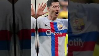 Lewandowski deixa o dele Barcelona dorme lider de La Liga #shorts