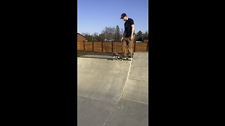 FS Tailslide down the ledge