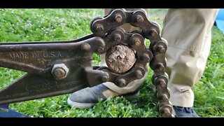 Breaking a quartz Geode!