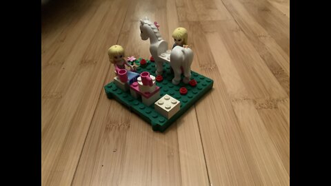 How to build a Lego princess garden tea party set!