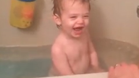 Cutest Bathtime Baby Giggles