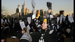 Ceasefire Activists Block Philly Expressway During Rush Hour, Find Out That's Not a Good Idea