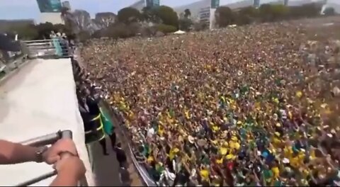 1M Brazilians pray “The Lords Prayer”