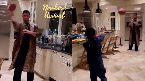 Russell Wilson Teaches Son Future How To Throw A Tight Spiral! 🏈