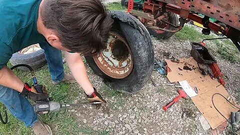 Farmall 400 Red Power Resurrection: Ep 3: The Oil pan comes off and we get the Piston out!