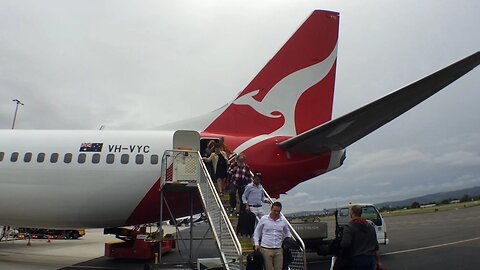 [QF679 MEL-ADL] Qantas B737 ECONOMY class Melbourne to Adelaide