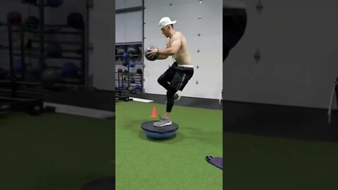 TRY THIS PLYOMETRIC EXERCISE TO IMPROVE YOUR AGILITY