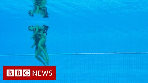 US_artistic_swimmer_rescued_by_coach_after_fainting_in_pool 98BBC