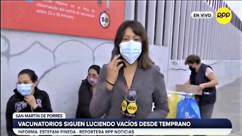 Vacunatorios vacíos en Perú por rechazo de la población.