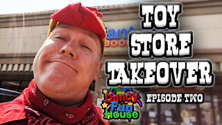 BUSTING THROUGH BRILLIANT SKY TOYS ! - Dandy Fun House Episode 2