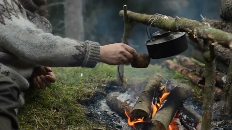 6 days solo bushcraft - canvas lavvu, bow drill, spoon carving, Finnish axe @ 10