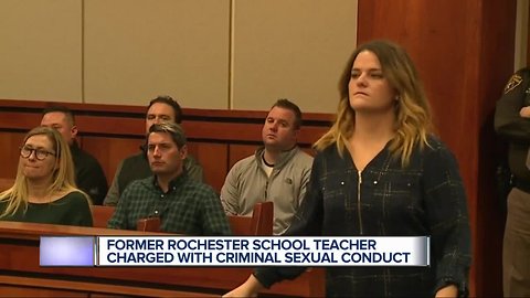 Former Rochester teacher accused of having sex with students given $200K cash bond
