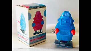 A $10 Vintage Japanese Robot you say? (With bonus fidget spinner!)