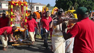 SOUTH AFRICA - Durban - Kavady prayer (Videos) (9Yw)