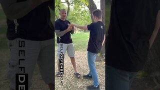 Use a Finger Lock to Take An Attacker to the Ground in Self Defense