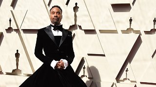 Billy Porter Turns Heads At 2019 Oscars Red Carpet