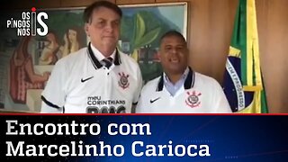 Bolsonaro veste camisa do Corinthians; veja vídeo