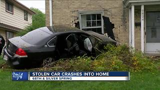 Police looking for suspects who stole and crashed car