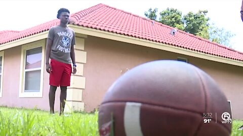 Football is way of life for Pahokee players hopeful for sports scholarships