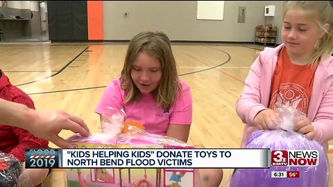 "Kids Helping Kids" donate toys to North Bend flooding victims