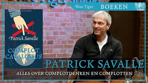 Patrick Savalle presenteert zijn 'Complotcatalogus'.