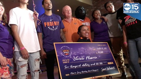 Phoenix Suns surprise underprivileged kids with $10,000 check - ABC15 Digital