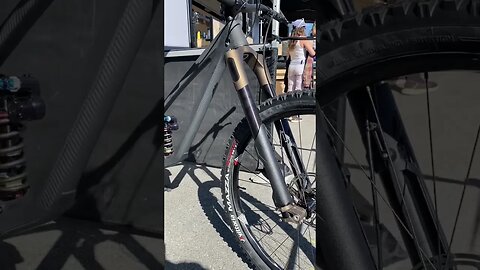 Push Inverted Fork - one of the coolest things we saw at #seaotterclassic #mtb