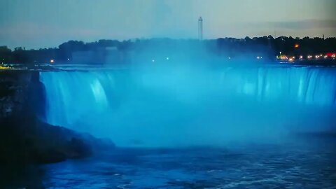 Witness the Astonishing Transformation of Niagara Falls from Day to Night!