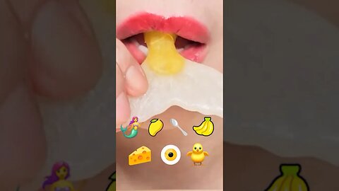 🧜‍♀️💛Emoji Asmr #eatingsounds #asmr #asmreating #emojichallenge makansesuaiemoji