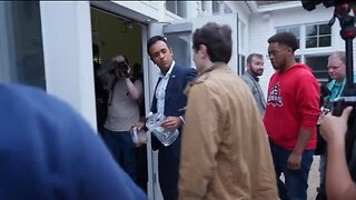 Vivek Ramaswamy Confronts Protester